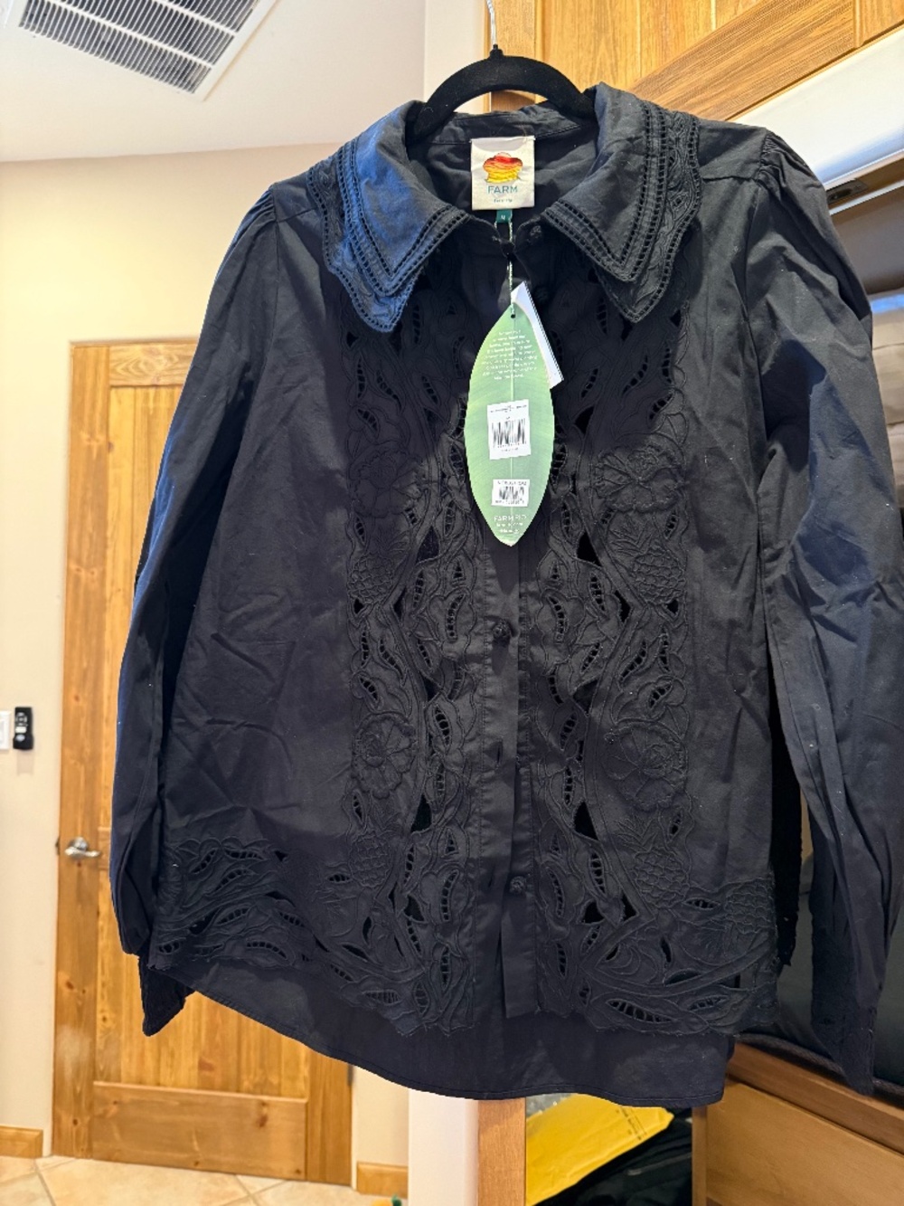 Farm Rio M black embroidered shirt